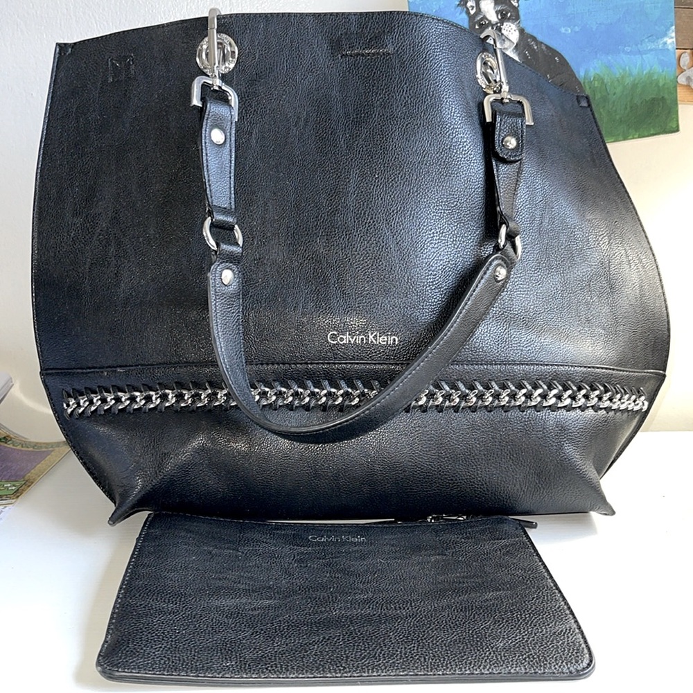 Large Calvin Klein Black Tote Bag with Matching Wristlet❤️